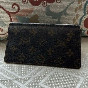 Very Vintage Louis Vuitton Checkbook Holder